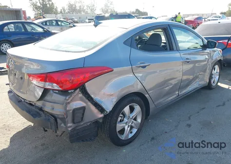 2013 Hyundai Elantra Gls z USA, uszkodzony, nr VIN KMHDH4AE6DU726385